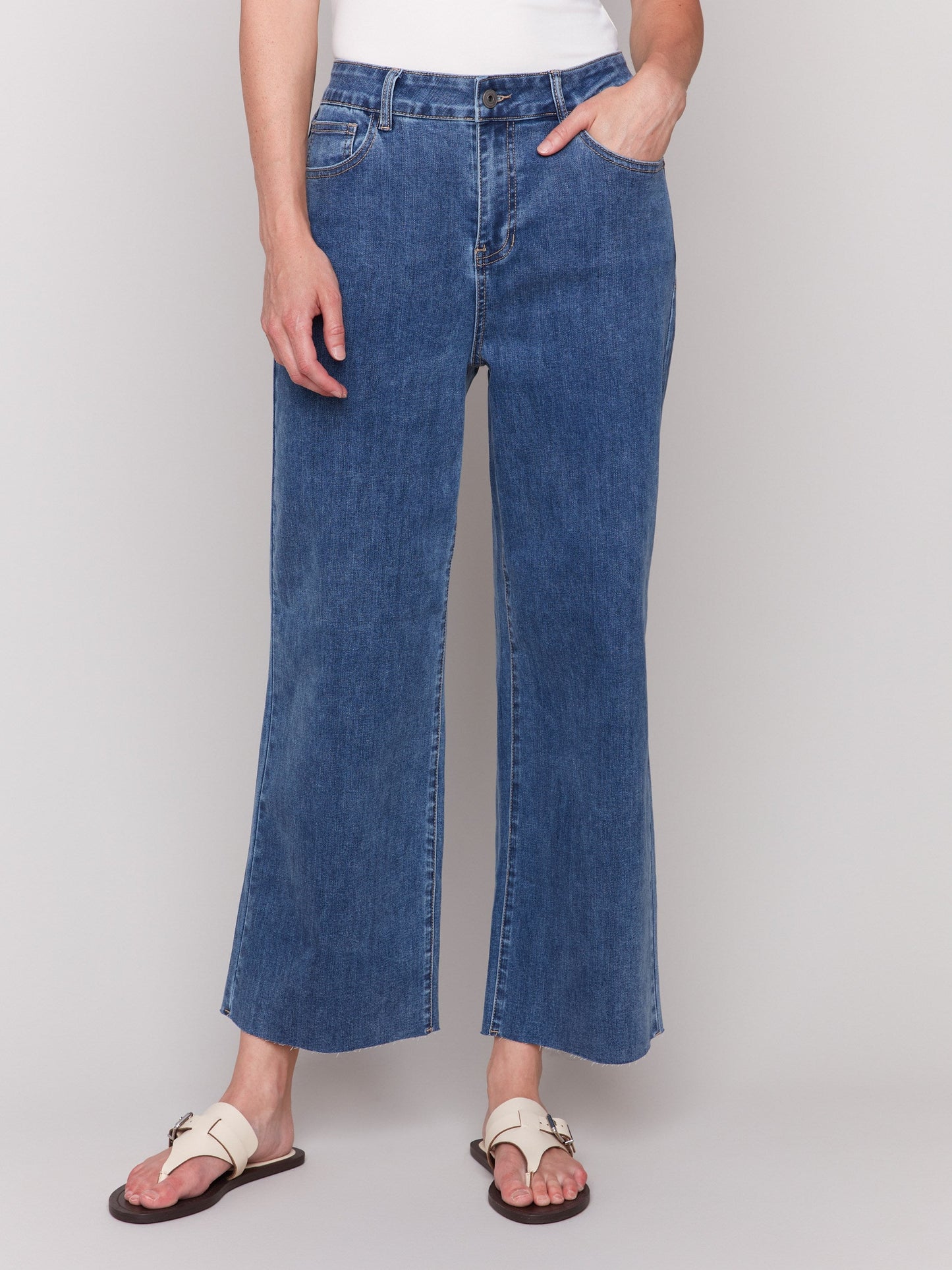 Wide Leg Jeans With Raw Edge - Medium Blue