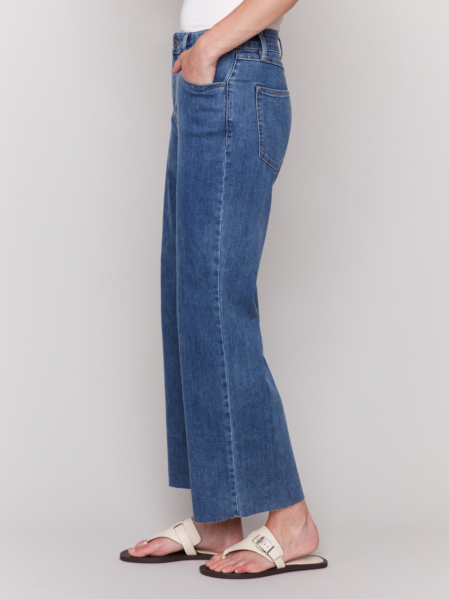 Wide Leg Jeans With Raw Edge - Medium Blue